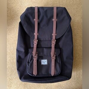 Herschel | Little America Laptop Backpack | Black | Mid Volume 17L